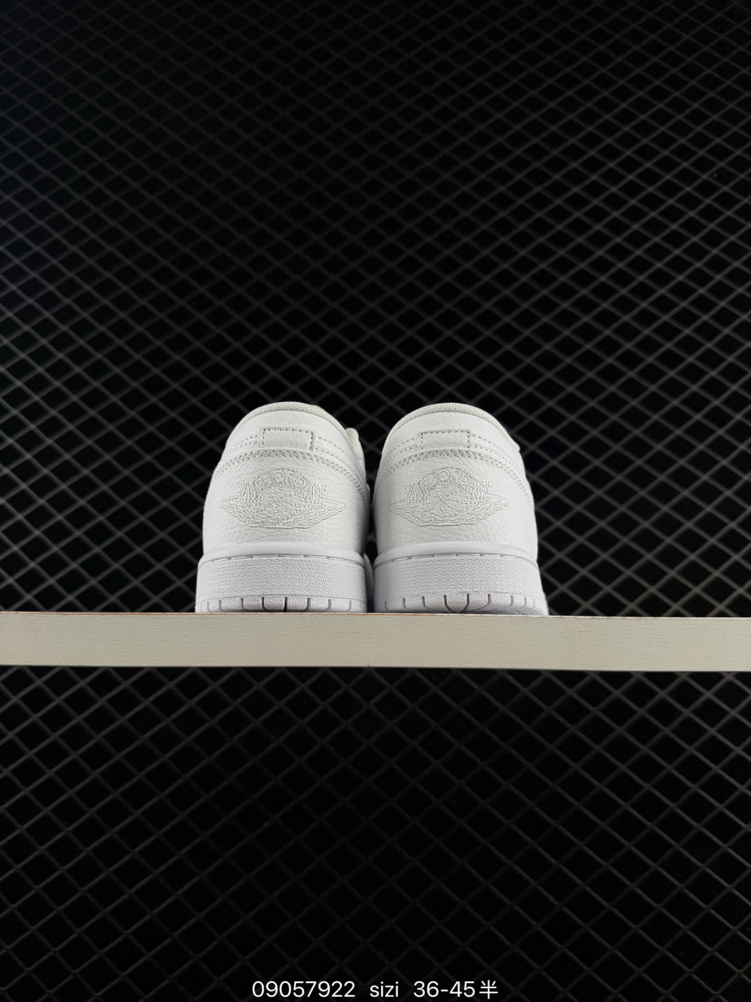 Nike Air Jordan 1 Low OG AJ1-553558-146